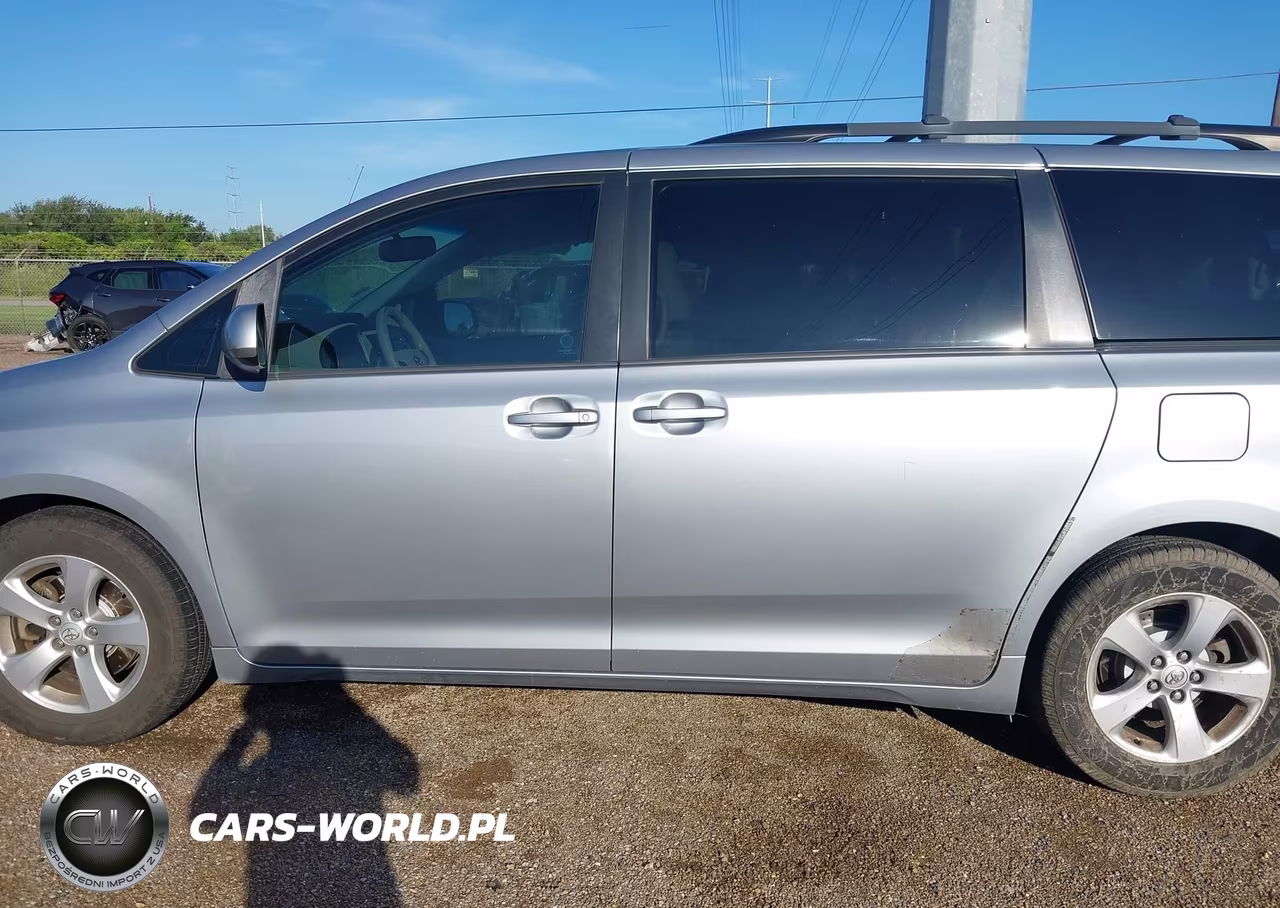 2013 Toyota Sienna Le V6 8 Passenger VIN:5TDKK3DC3DS366630 - 14