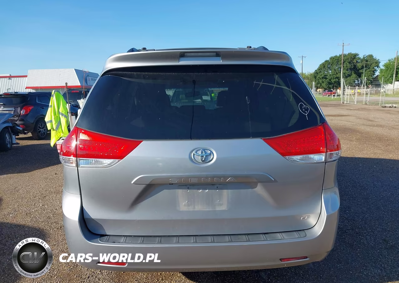 2013 Toyota Sienna Le V6 8 Passenger VIN:5TDKK3DC3DS366630 - 16