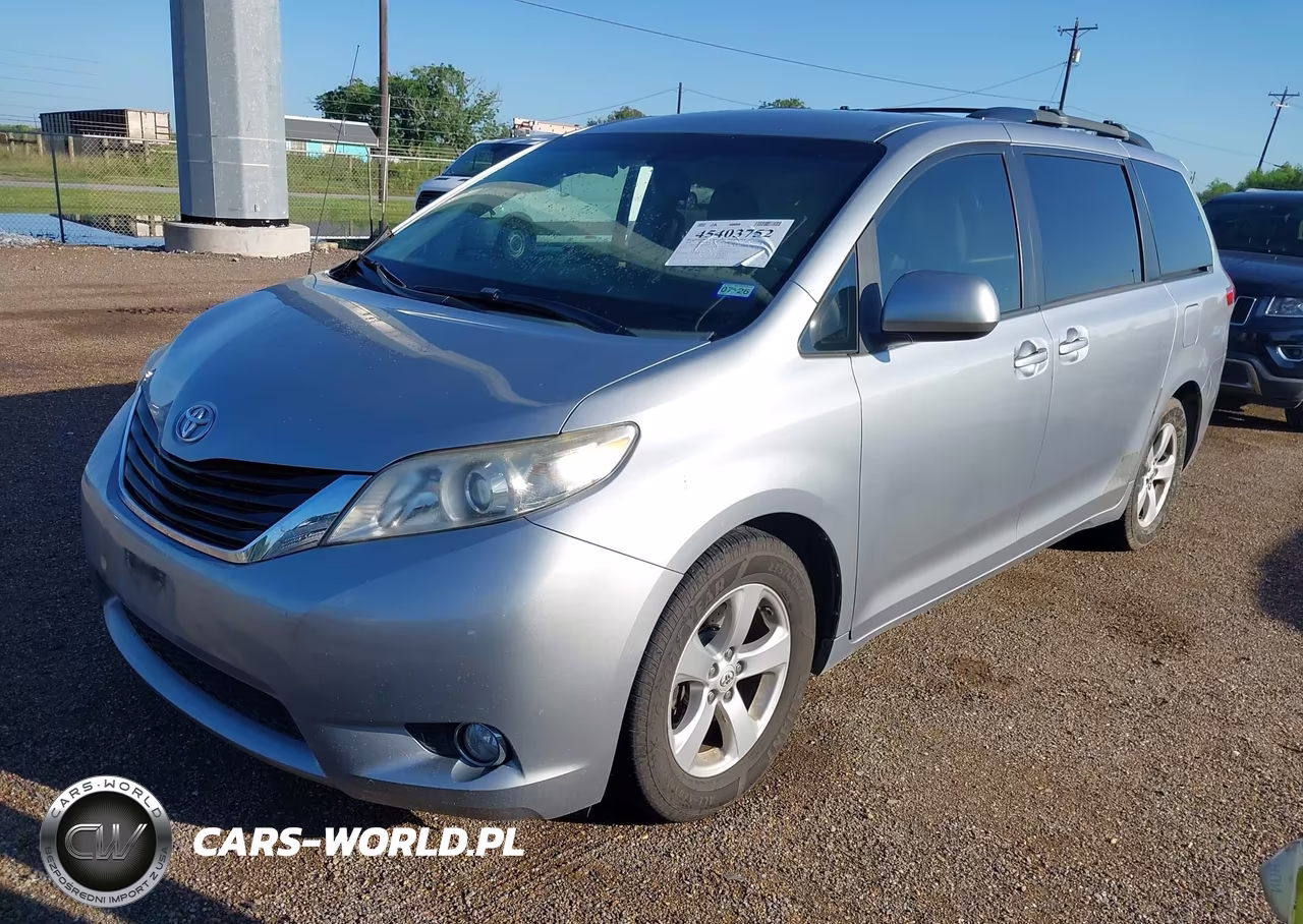 2013 Toyota Sienna Le V6 8 Passenger VIN:5TDKK3DC3DS366630 - 2