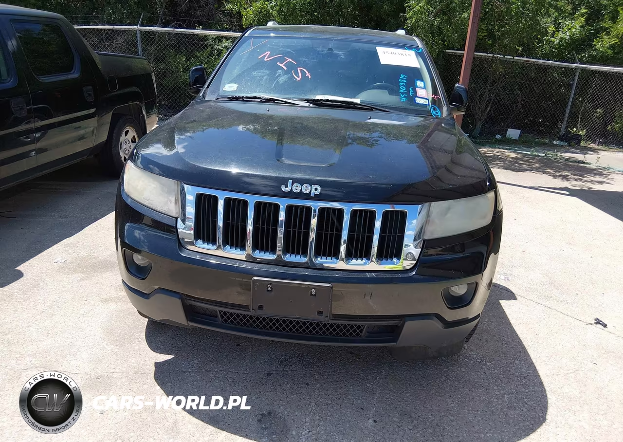 2012 Jeep Grand Cherokee Laredo VIN:1C4RJEAGXCC215403 - 12