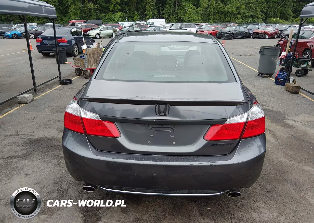 2015 Honda Accord Sport VIN:1HGCR2F58FA125642 - 16