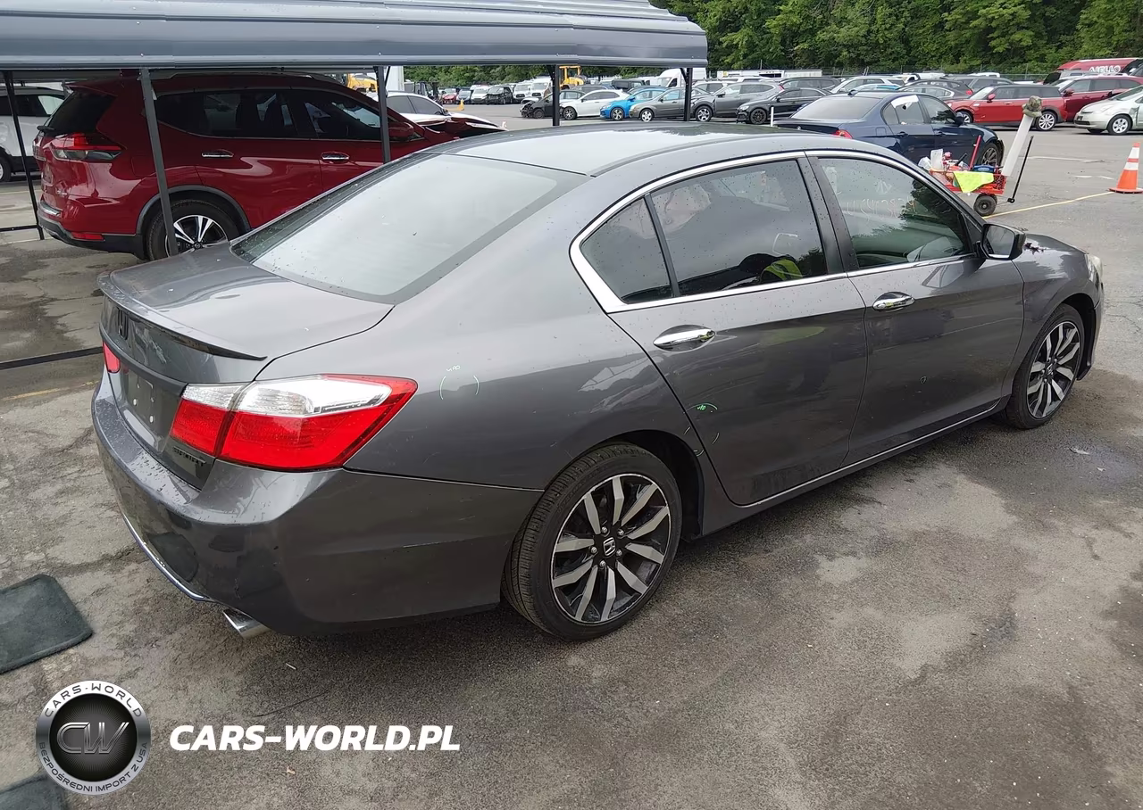 2015 Honda Accord Sport VIN:1HGCR2F58FA125642 - 4