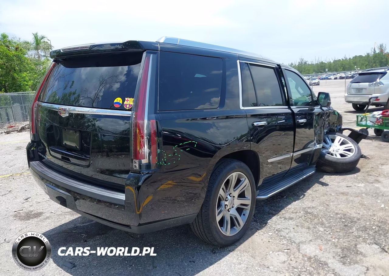 2015 Cadillac Escalade Premium VIN:1GYS4NKJXFR514131 - 4