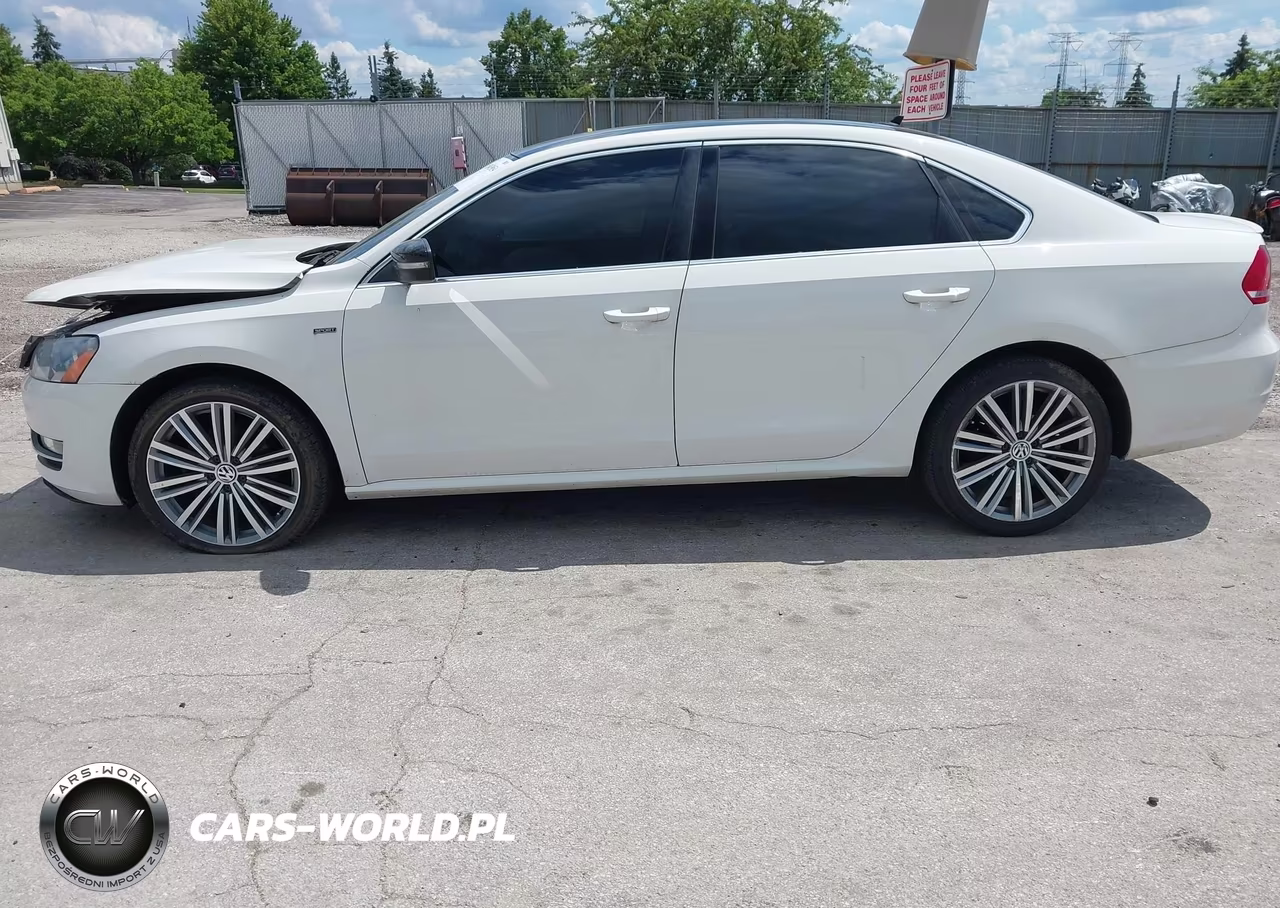 2015 Volkswagen Passat 1.8T Sport VIN:1VWBT7A39FC026229 - 16