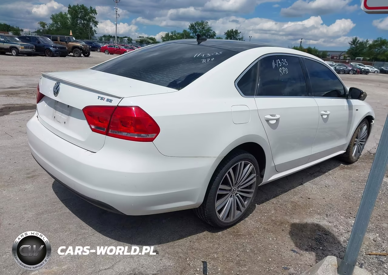 2015 Volkswagen Passat 1.8T Sport VIN:1VWBT7A39FC026229 - 4