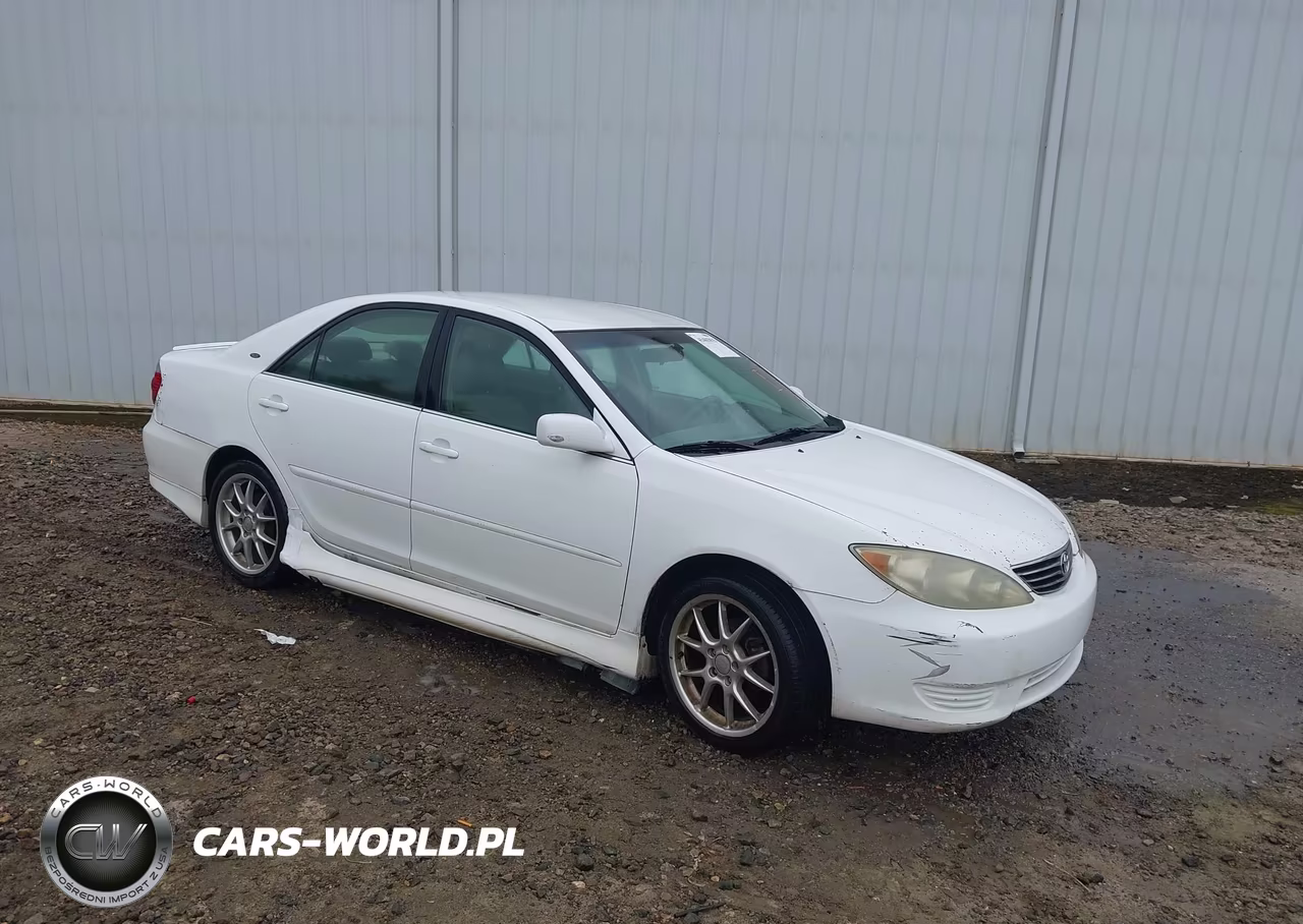 2005 Toyota Camry Le – zdjęcie 1 z 12