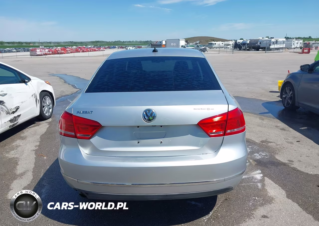 2014 Volkswagen Passat 1.8T Sel Premium VIN:1VWCS7A34EC077448 - 16