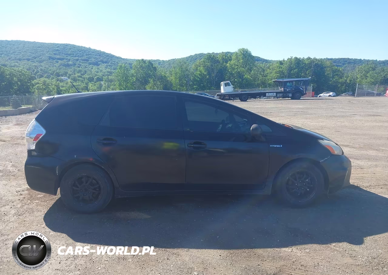 TOYOTA PRIUS V VIN:JTDZN3EU9E3326262 - 13