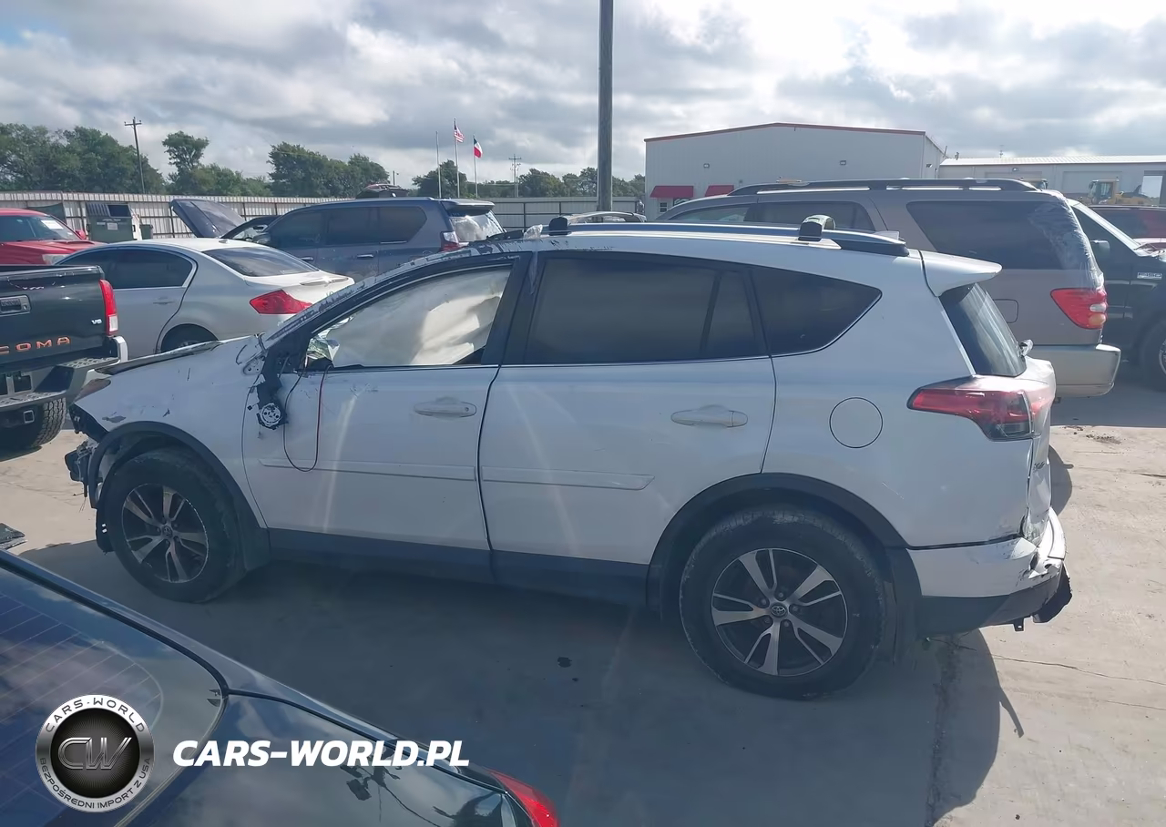 2017 Toyota Rav4 Xle VIN:JTMRFREV7HJ121709 - 14