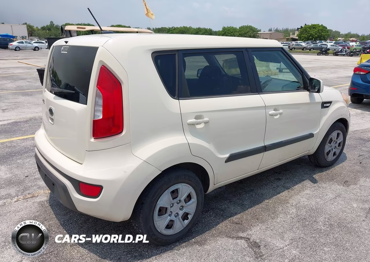 2012 Kia Soul ! VIN:KNDJT2A58C7459337 - 4