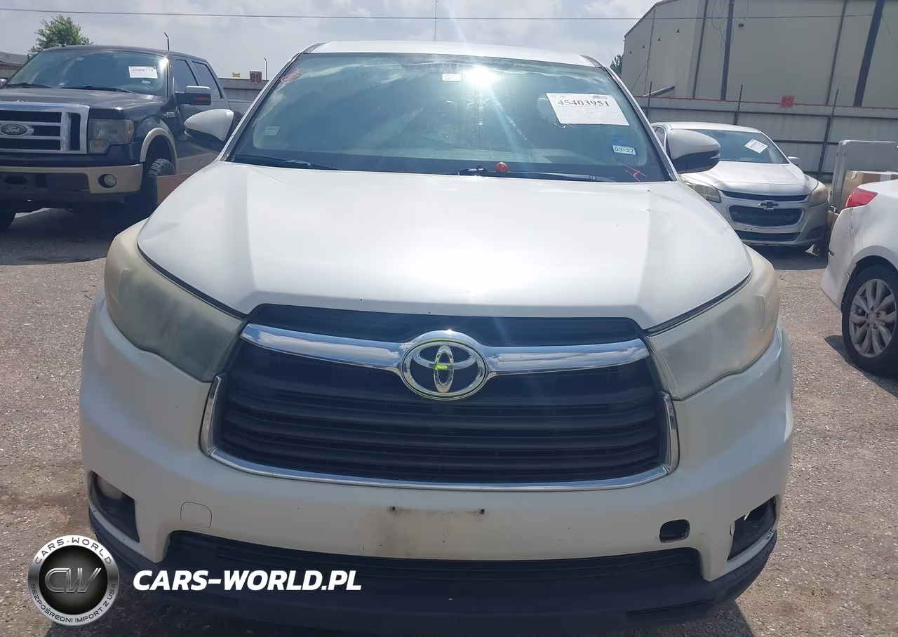 2015 Toyota Highlander Le Plus V6 VIN:5TDZKRFH1FS055534 - 12