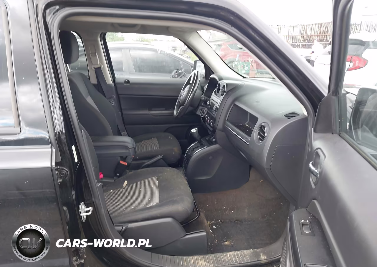 2014 Jeep Patriot Latitude VIN:1C4NJRFB2ED788523 - 5