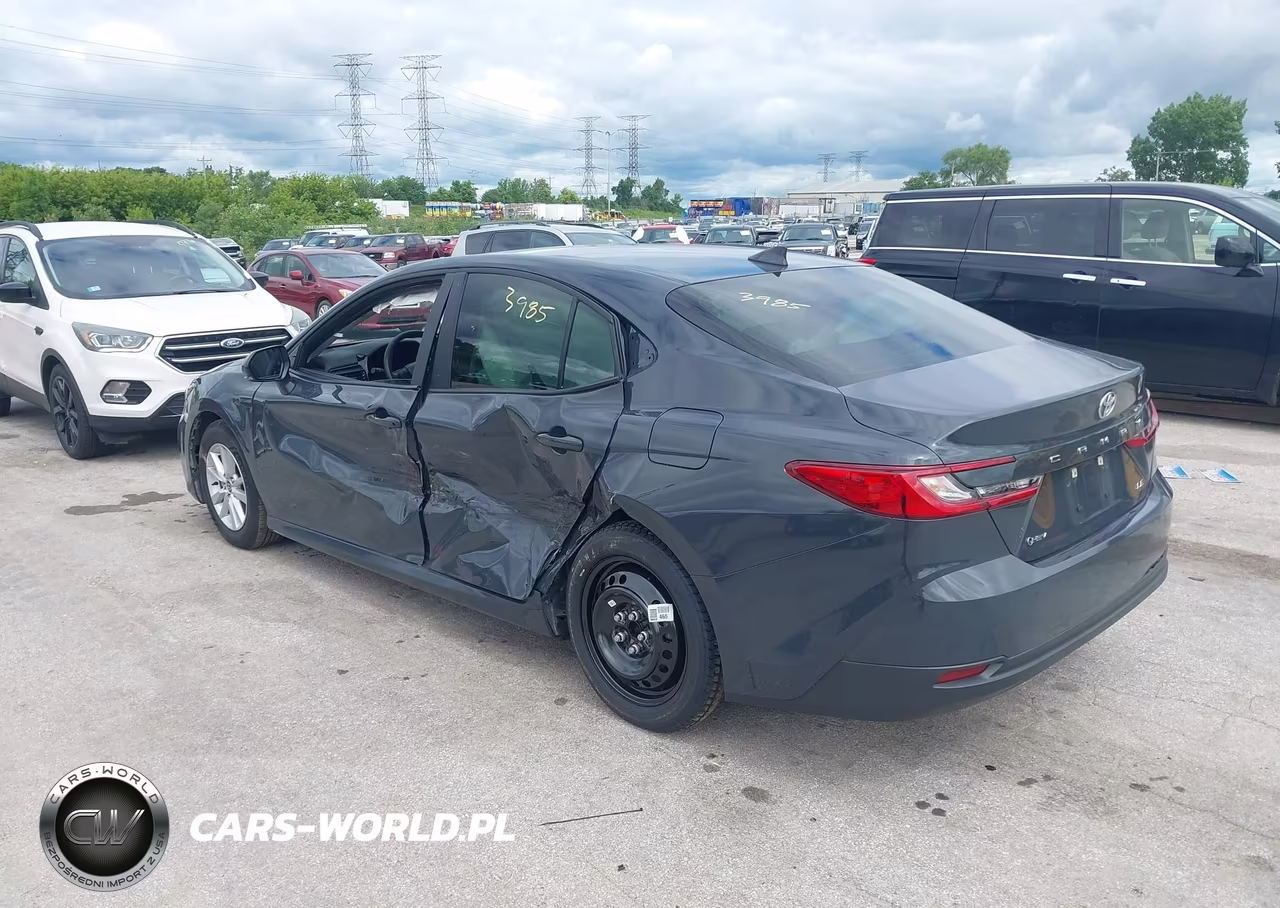 2025 Toyota Camry Le VIN:4T1DAACK0SU159805 - 3