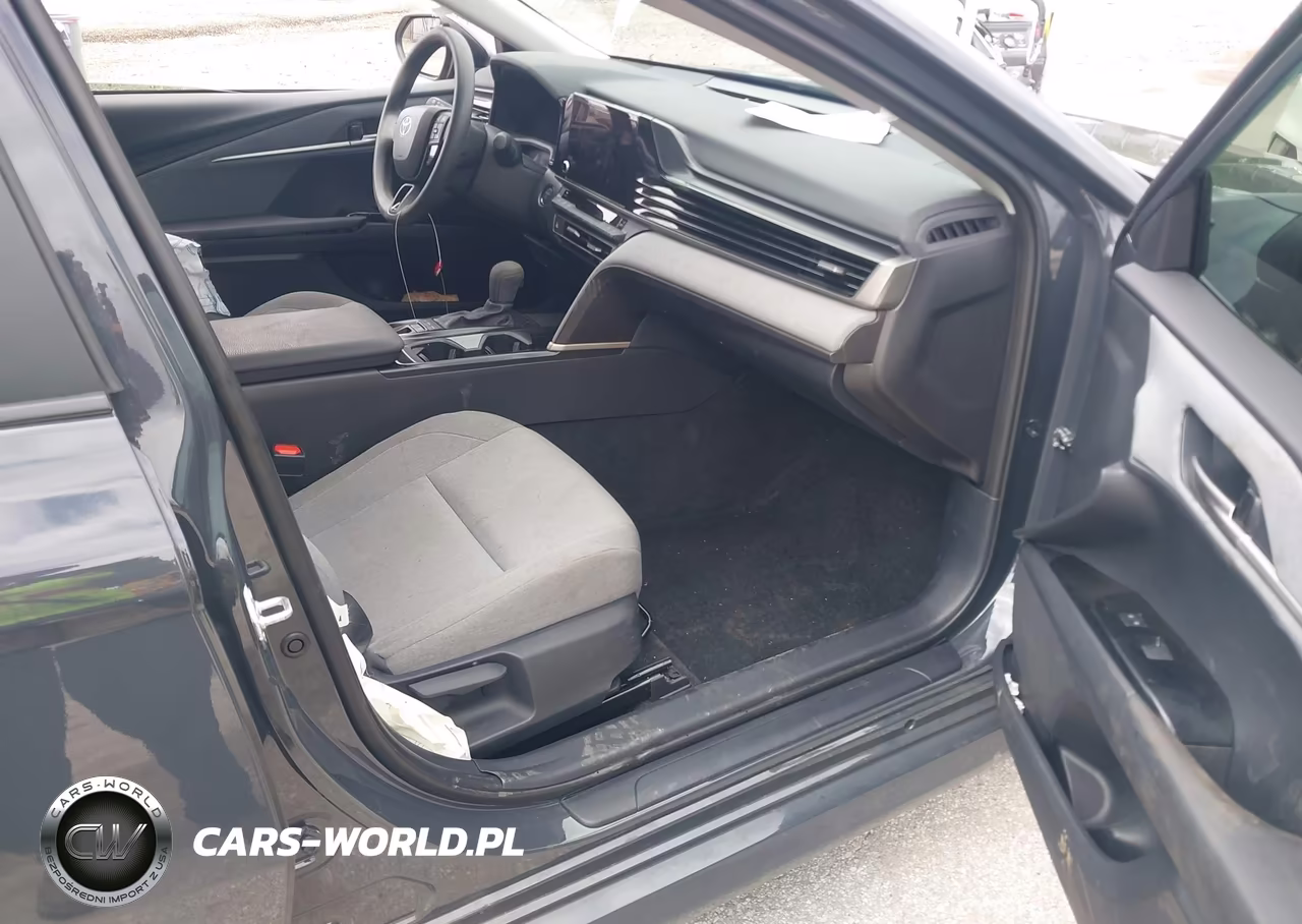 2025 Toyota Camry Le VIN:4T1DAACK0SU159805 - 5