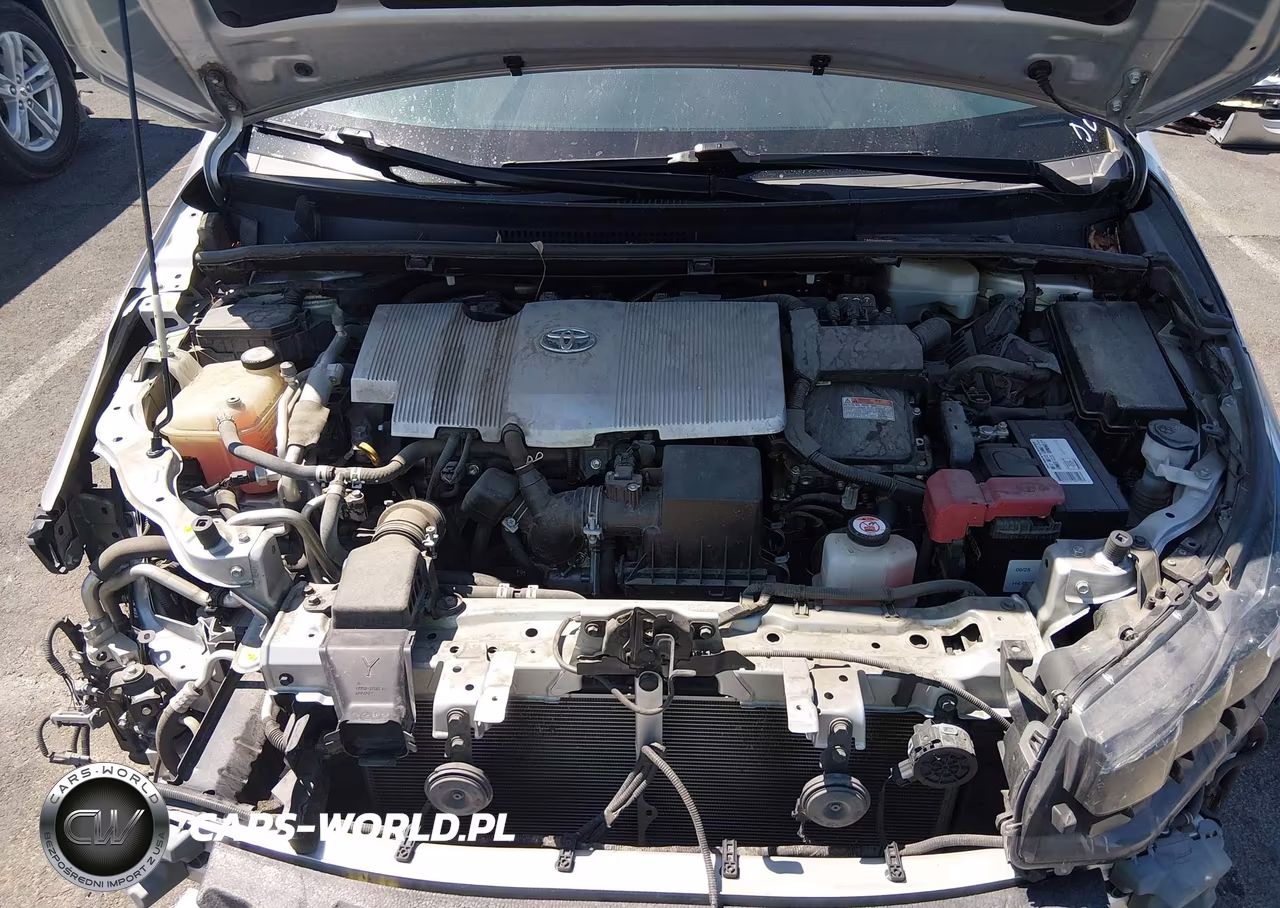 2018 Toyota Prius Prime Premium VIN:JTDKARFP7J3104452 - 10