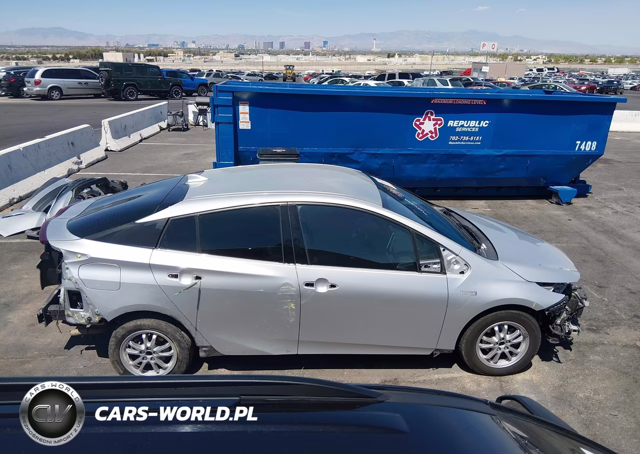 2018 Toyota Prius Prime Premium VIN:JTDKARFP7J3104452 - 14