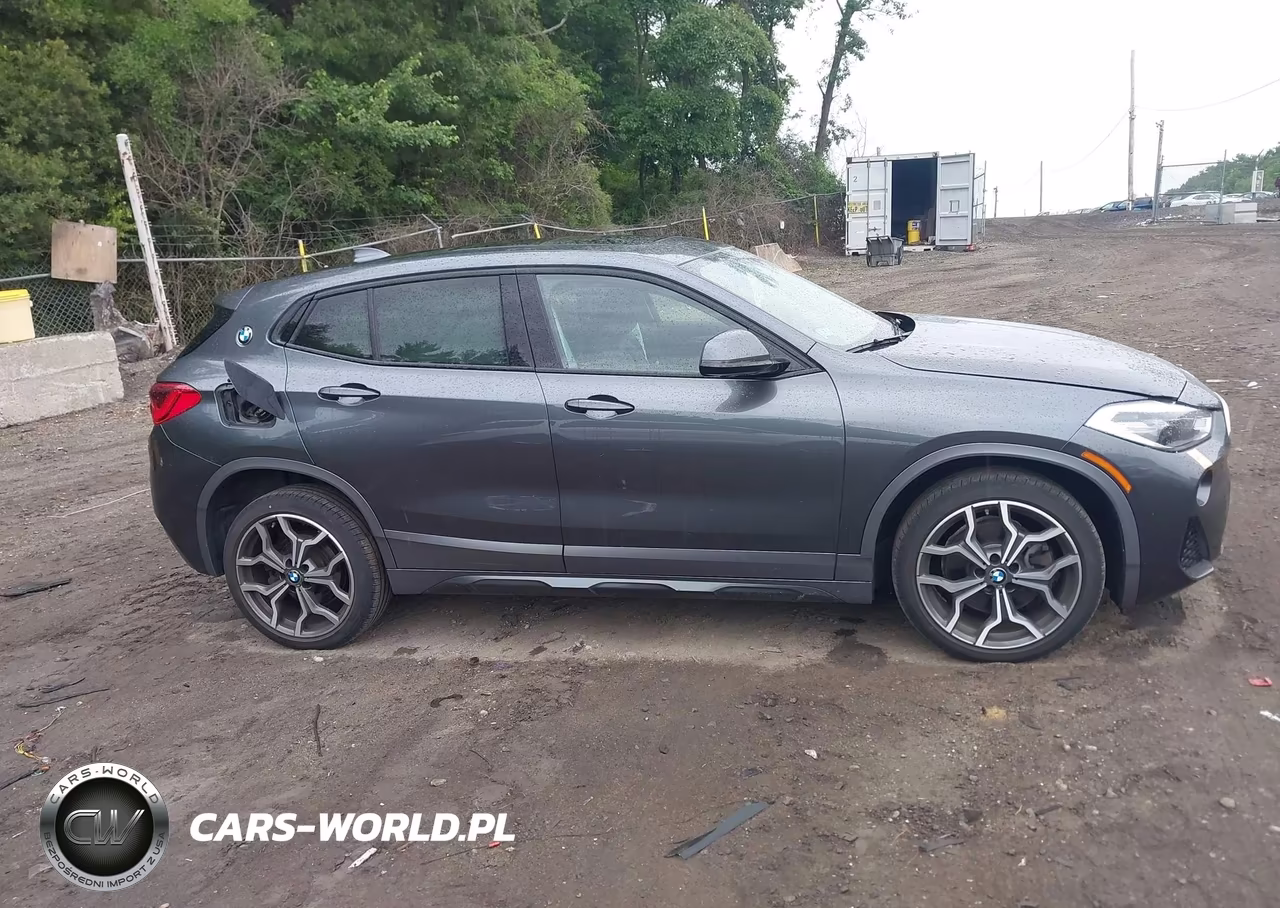 2018 BMW X2 xDrive28I VIN:WBXYJ5C38JEF82572 - 13