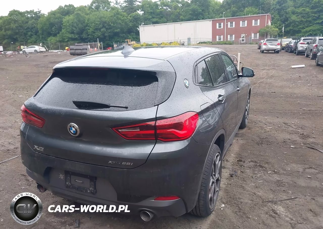 2018 BMW X2 xDrive28I VIN:WBXYJ5C38JEF82572 - 4