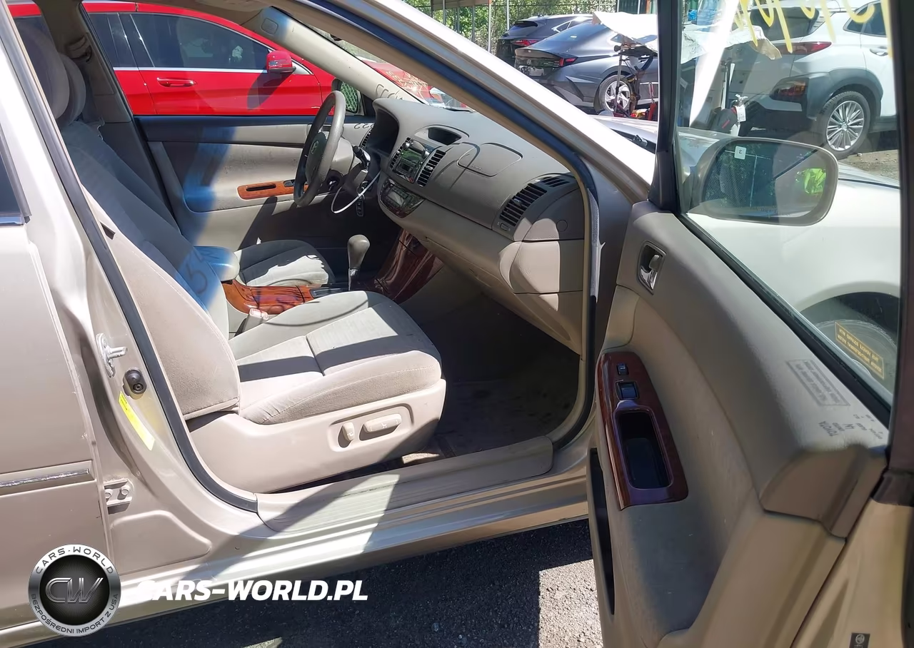 2005 Toyota Camry Xle VIN:4T1BE30K55U077827 - 5