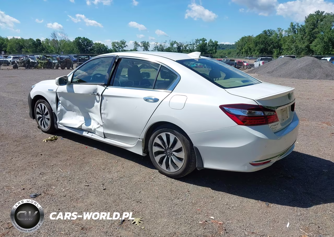 2017 Honda Accord Hybrid Touring VIN:JHMCR6F70HC013043 - 3