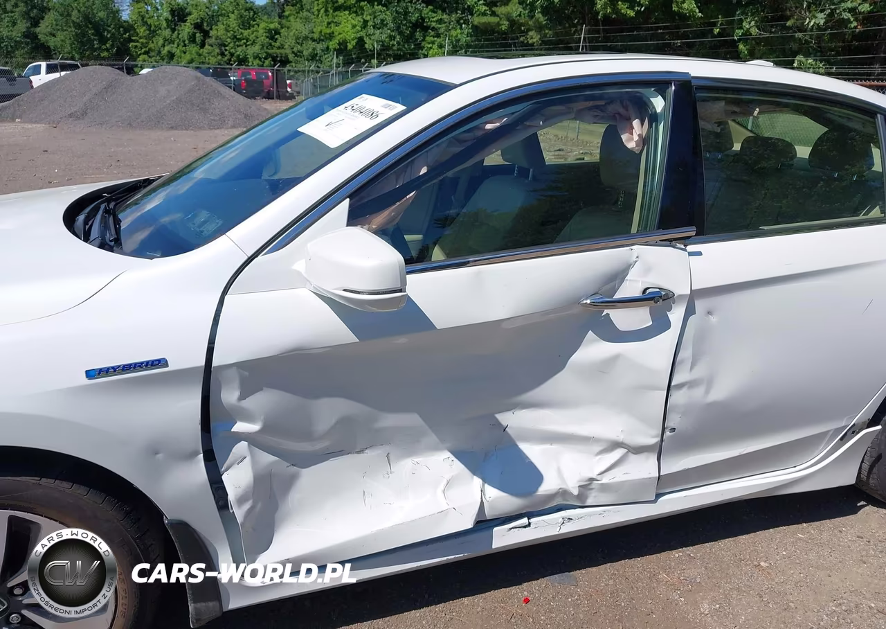 2017 Honda Accord Hybrid Touring VIN:JHMCR6F70HC013043 - 6