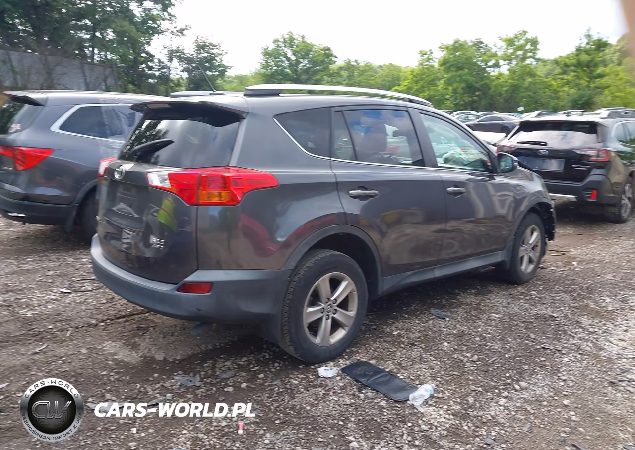 2015 Toyota Rav4 Xle VIN:2T3RFREV4FW244625 - 4