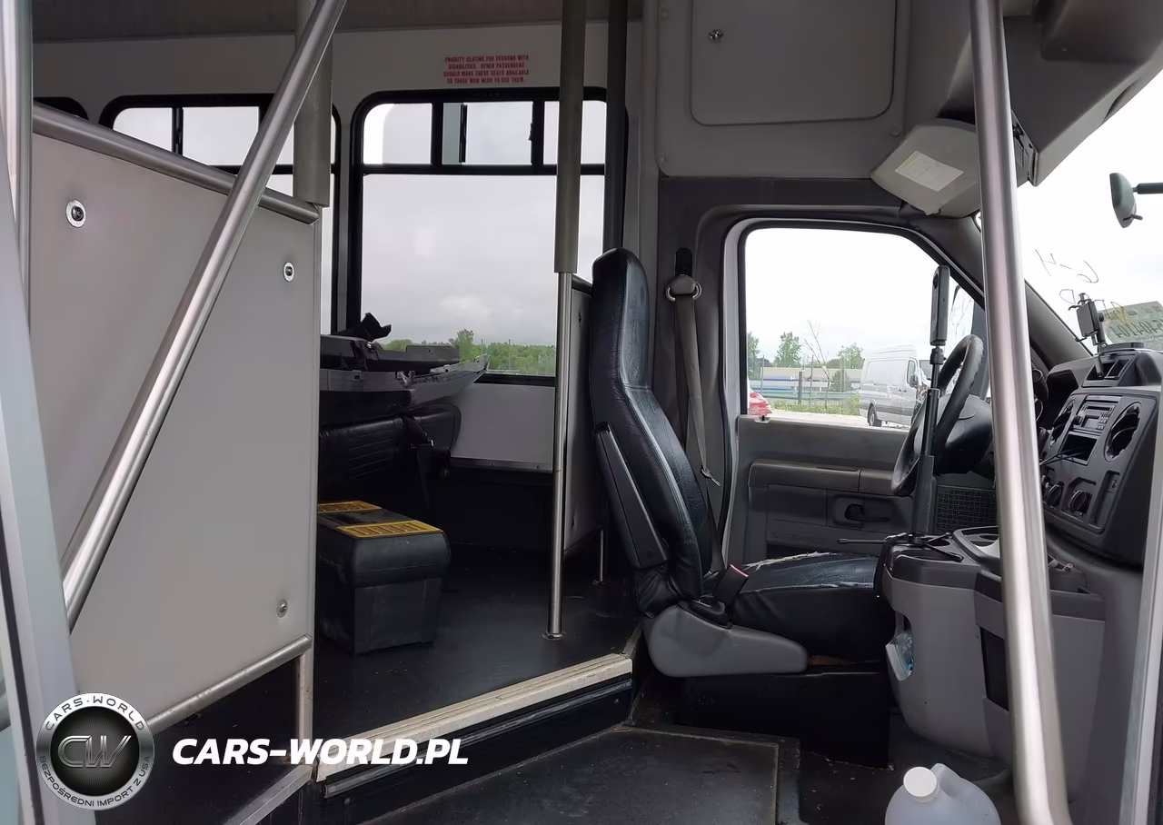 2018 Ford E-450 Cutaway VIN:1FDFE4FS0JDC34723 - 5
