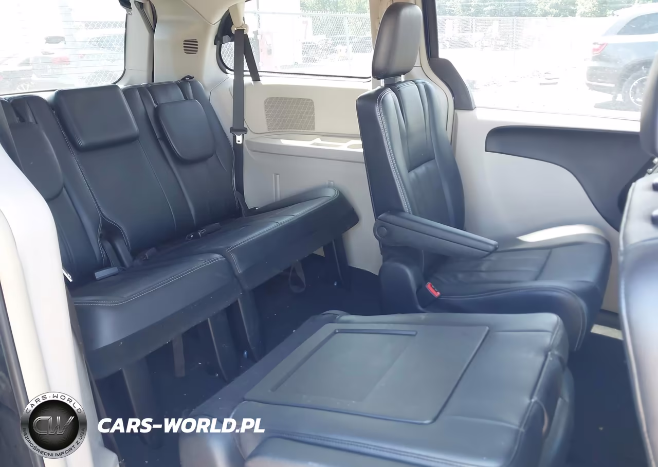 2012 Chrysler Town & Country Touring VIN:2C4RC1BGXCR383518 - 8