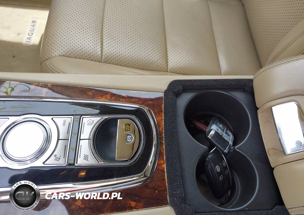2011 Jaguar Xk Xkr VIN:SAJWA4EC0BMB40390 - 11