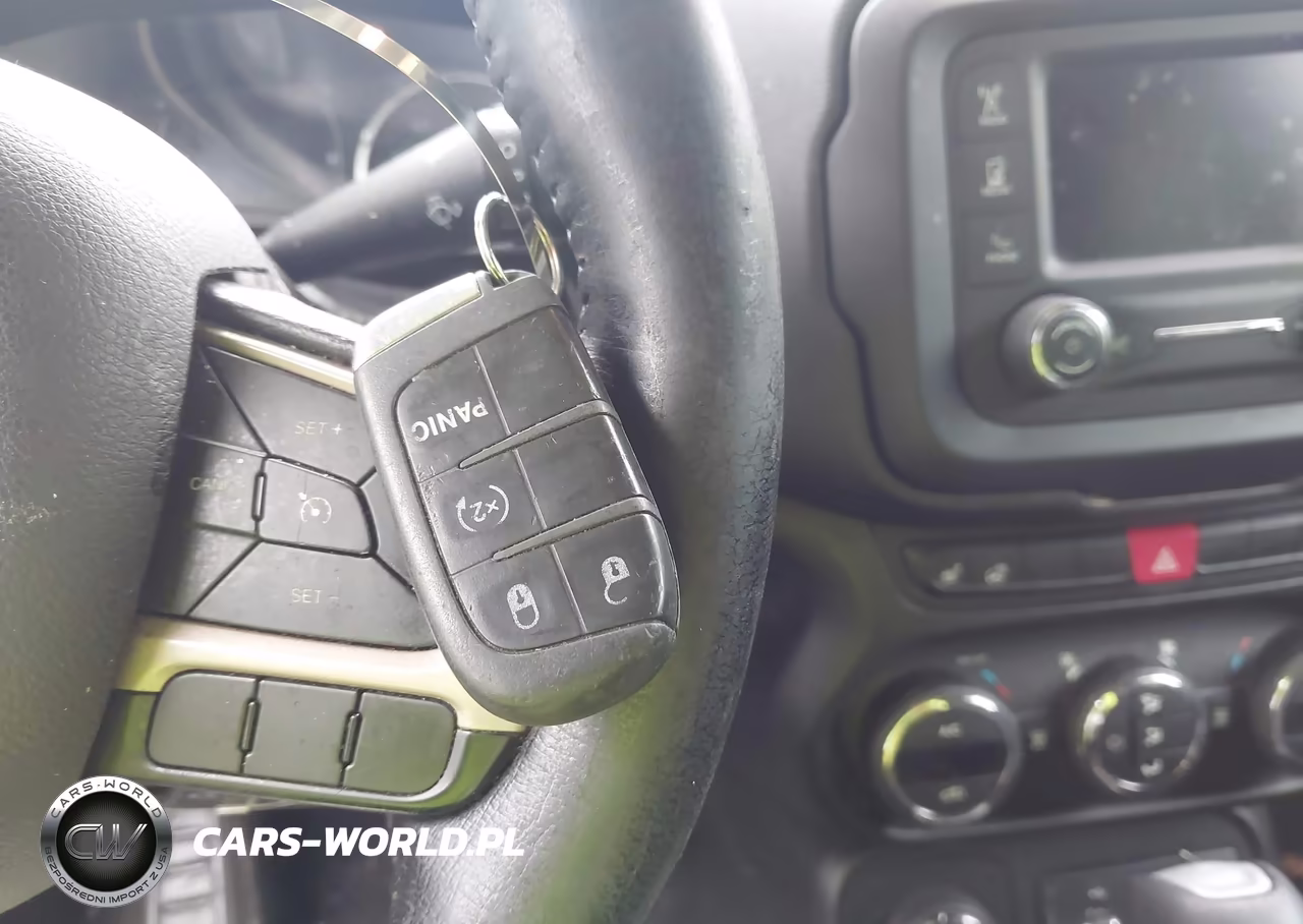 2017 Jeep Renegade Latitude 4X4 VIN:ZACCJBBBXHPF14156 - 11