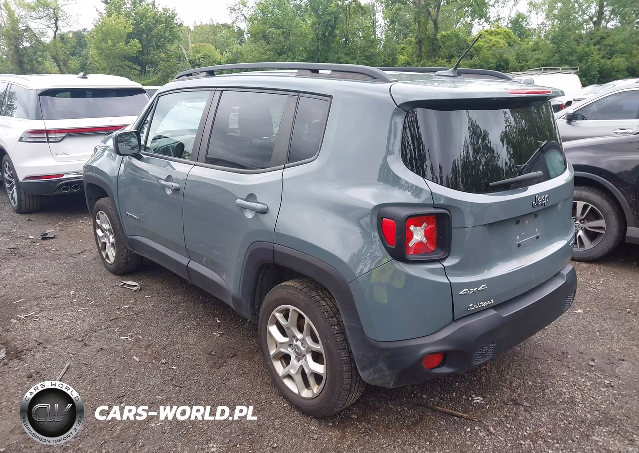 2017 Jeep Renegade Latitude 4X4 VIN:ZACCJBBBXHPF14156 - 3