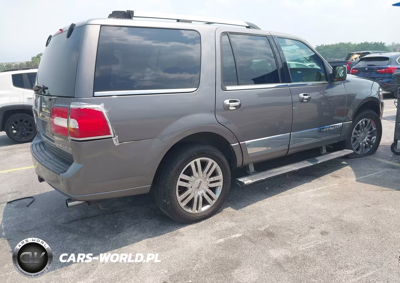 2010 Lincoln Navigator VIN:5LMJJ2J51AEJ07353 - 4