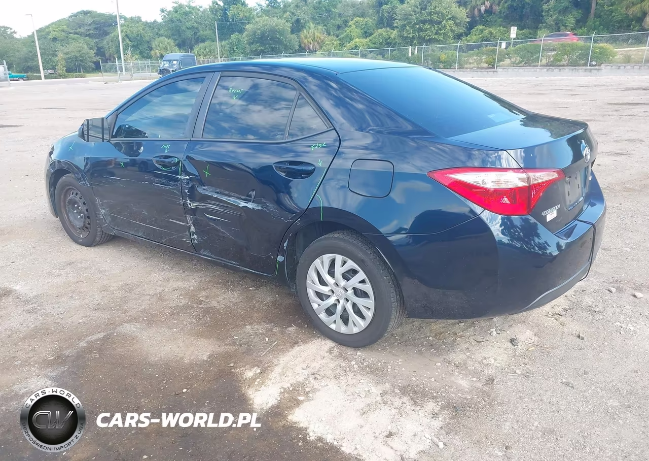 2019 Toyota Corolla Le VIN:5YFBURHE4KP928016 - 3