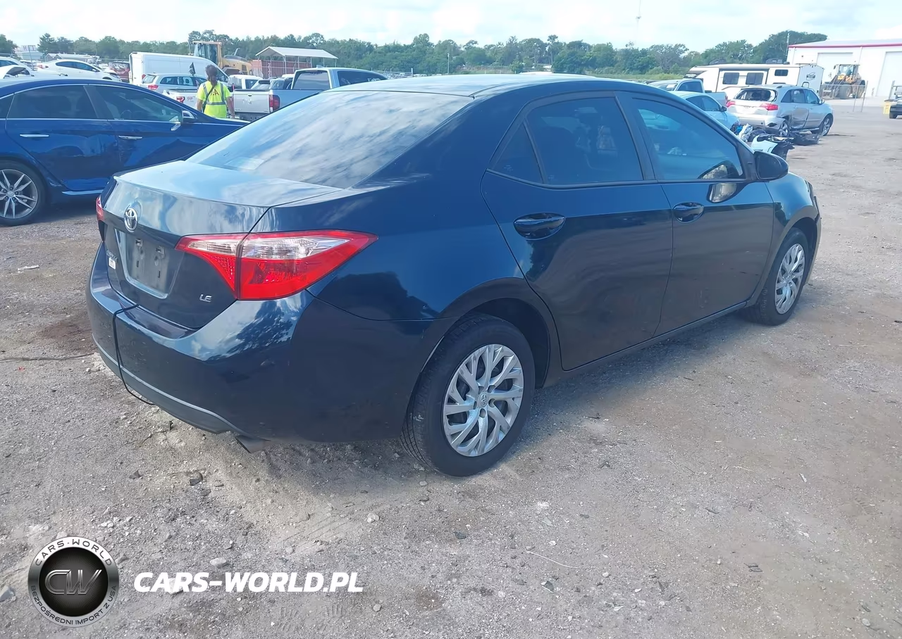 2019 Toyota Corolla Le VIN:5YFBURHE4KP928016 - 4