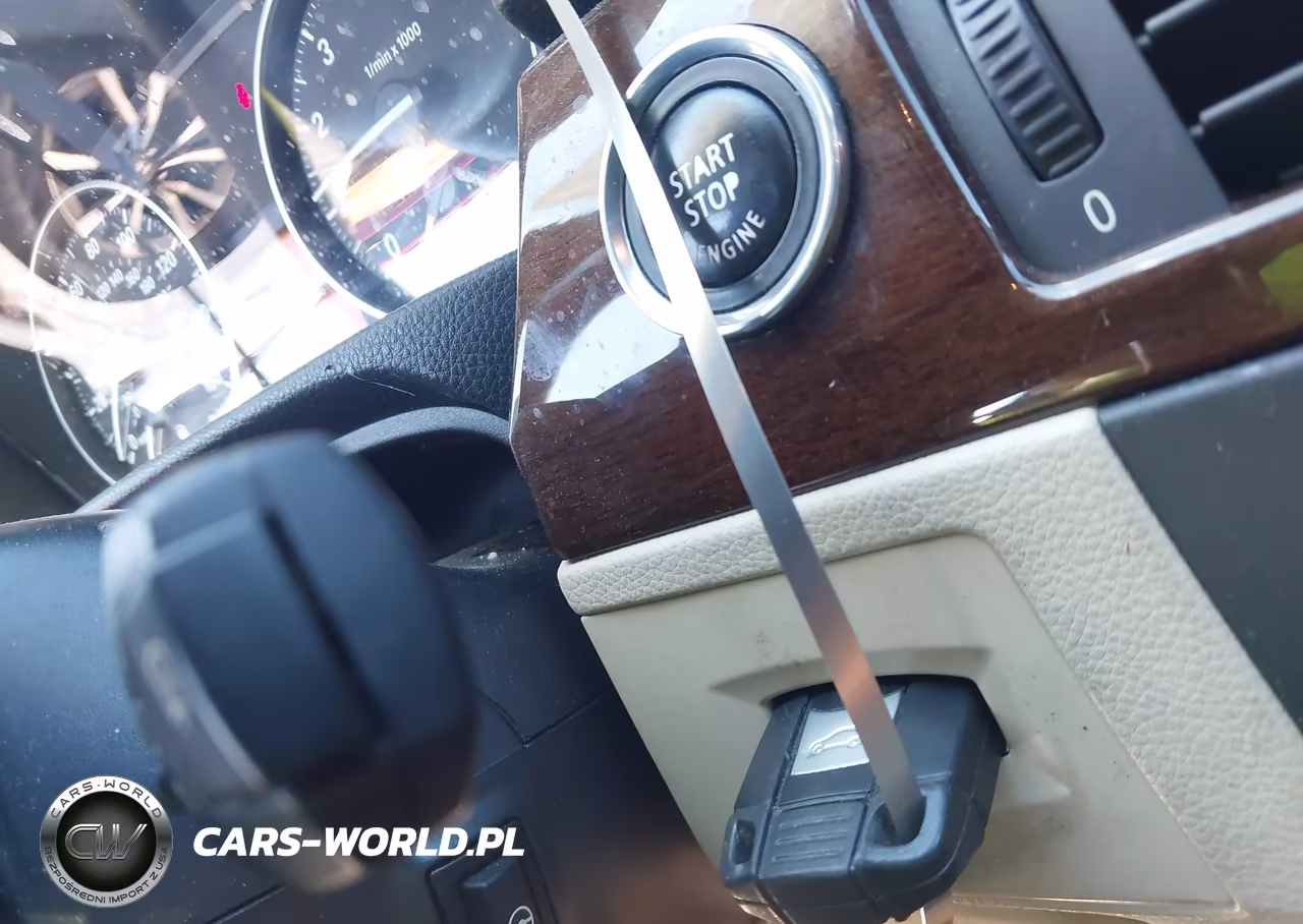 2012 BMW 335I VIN:WBADX7C58CE744463 - 11