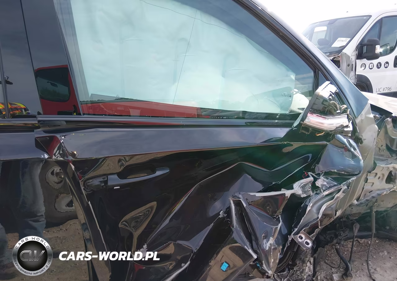 2019 Chevrolet Traverse Premier VIN:1GNERKKW0KJ289572 - 5
