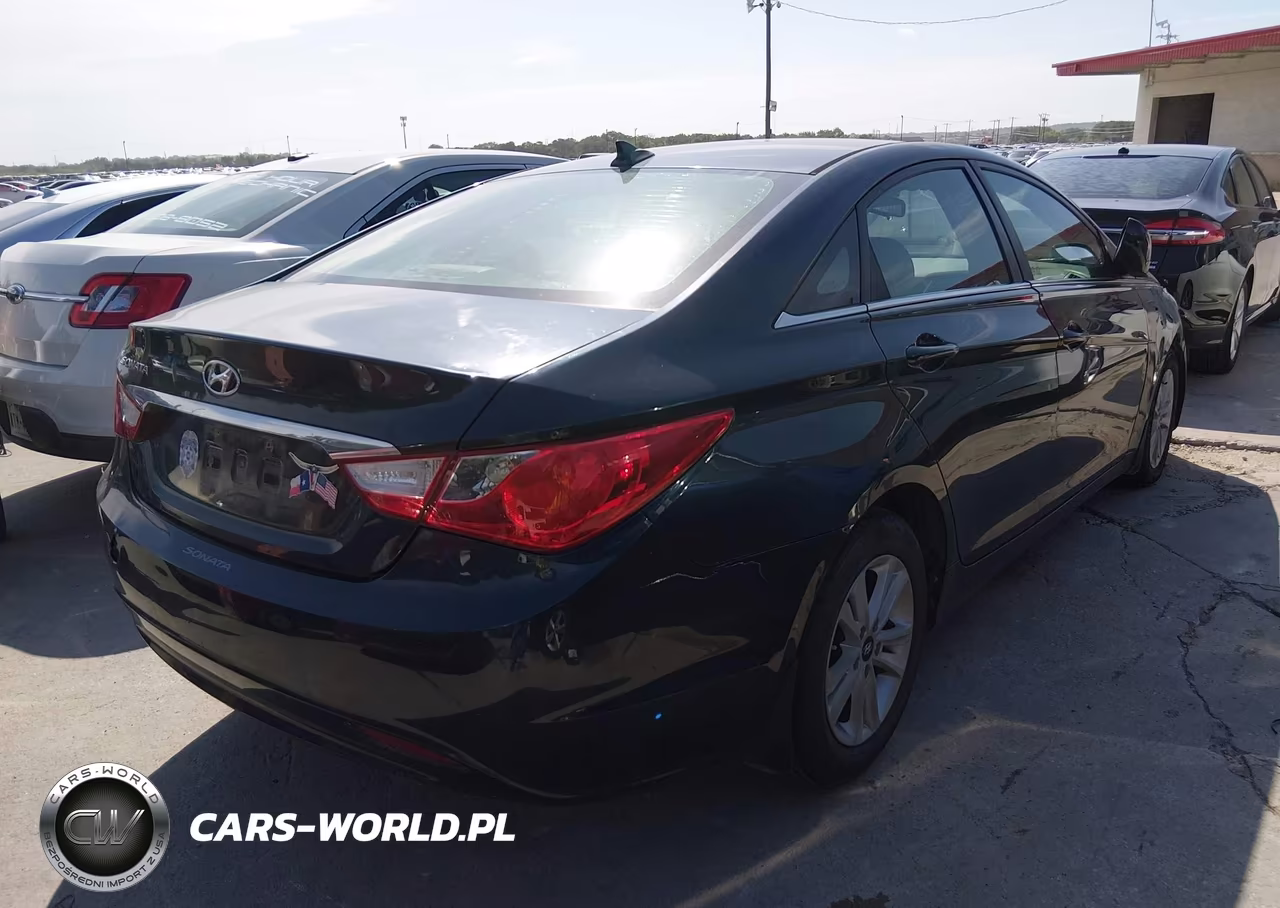 2013 Hyundai Sonata Gls VIN:5NPEB4AC4DH745049 - 4