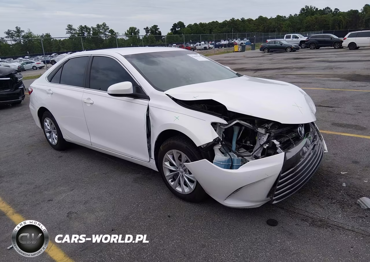 2017 Toyota Camry Le – zdjęcie 1 z 17