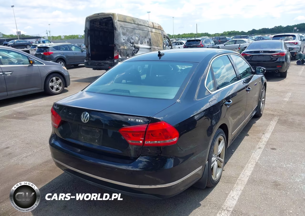 2015 Volkswagen Passat 2.0L Tdi Sel Premium VIN:1VWCV7A39FC054806 - 4