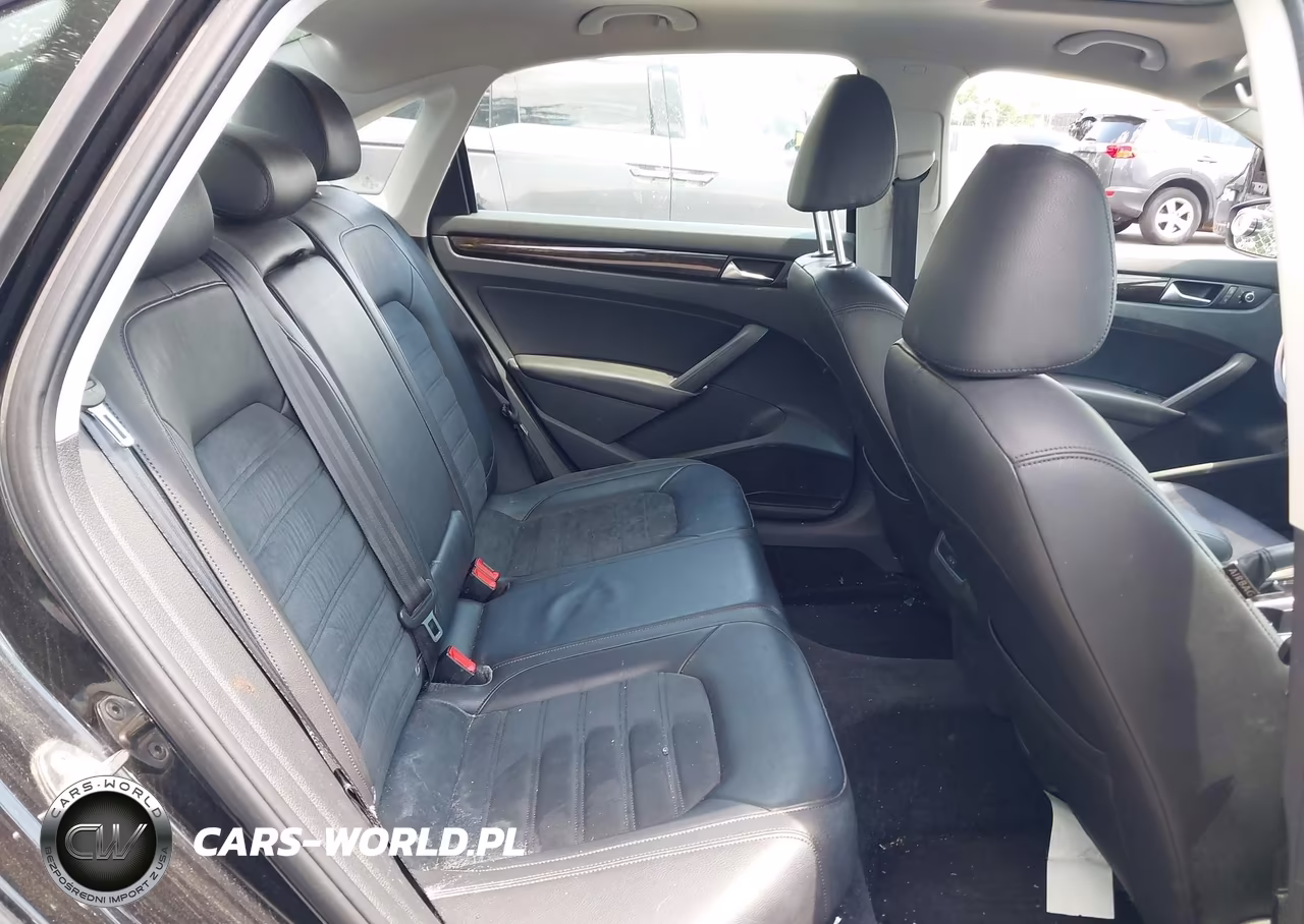 2015 Volkswagen Passat 2.0L Tdi Sel Premium VIN:1VWCV7A39FC054806 - 8