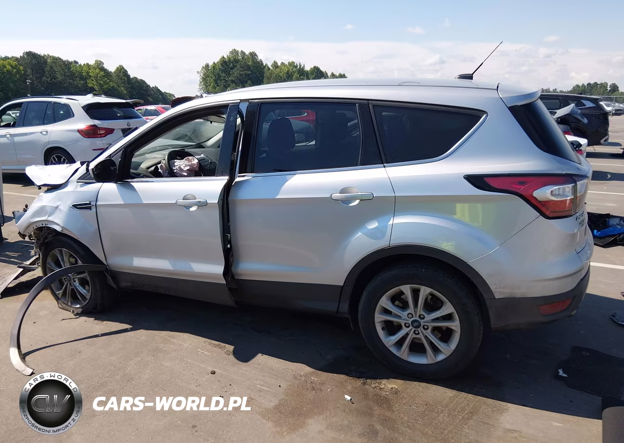 2017 Ford Escape Se VIN:1FMCU0GD6HUB95564 - 15