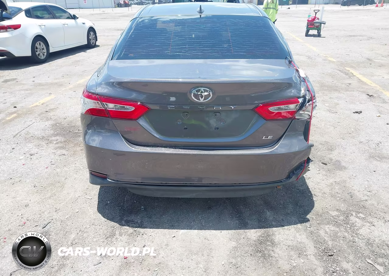 2020 Toyota Camry Le VIN:4T1C11AK3LU384350 - 16