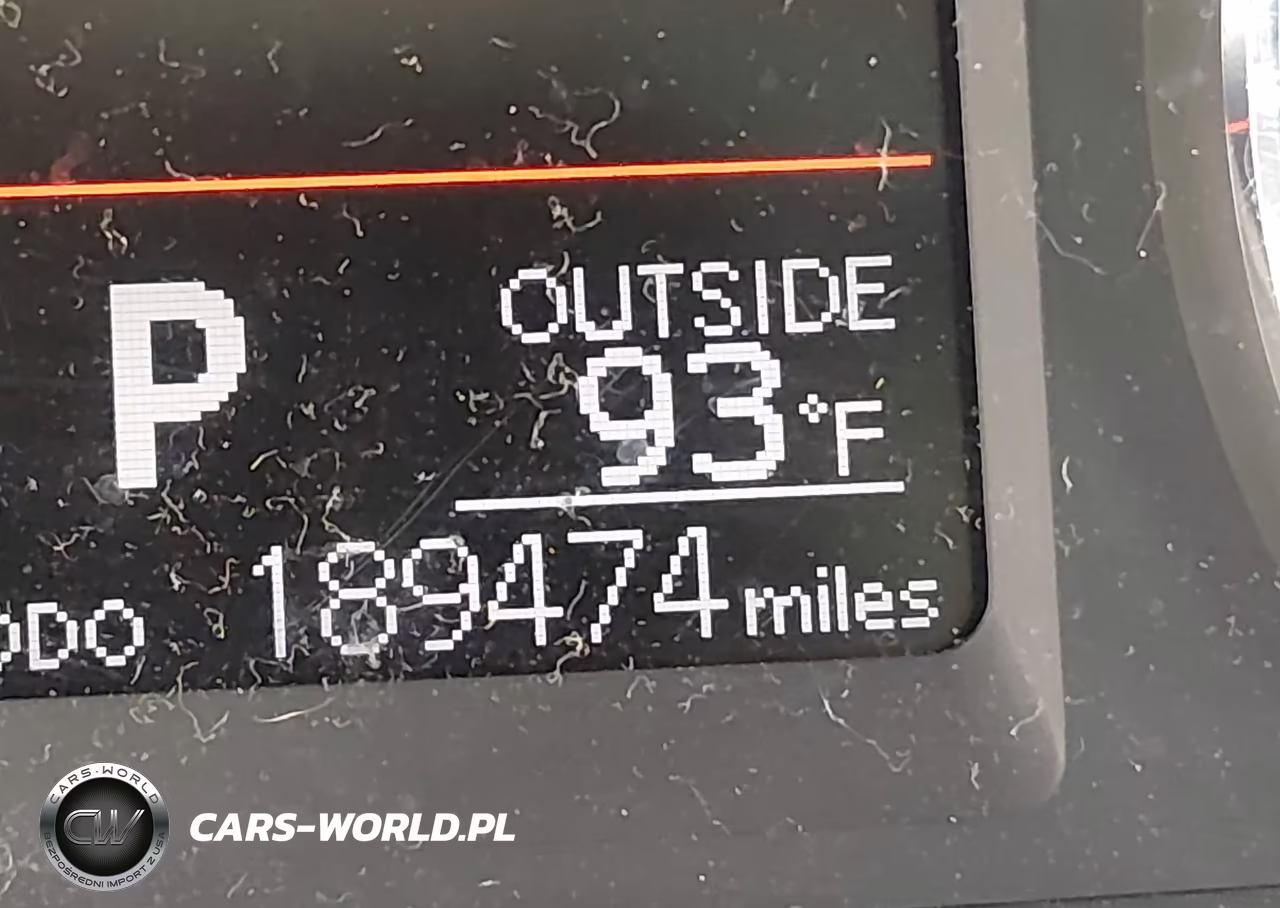 2018 Toyota Corolla Le VIN:5YFBURHE2JP766711 - 15