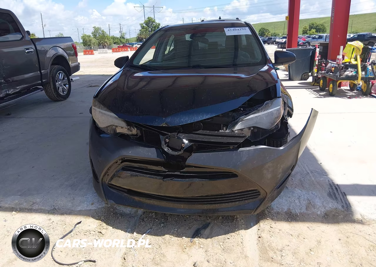 2018 Toyota Corolla Le VIN:5YFBURHE2JP766711 - 6