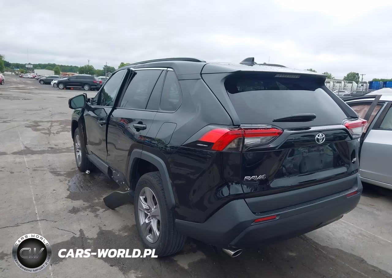 2024 Toyota Rav4 Xle VIN:2T3W1RFV9RW302166 - 3