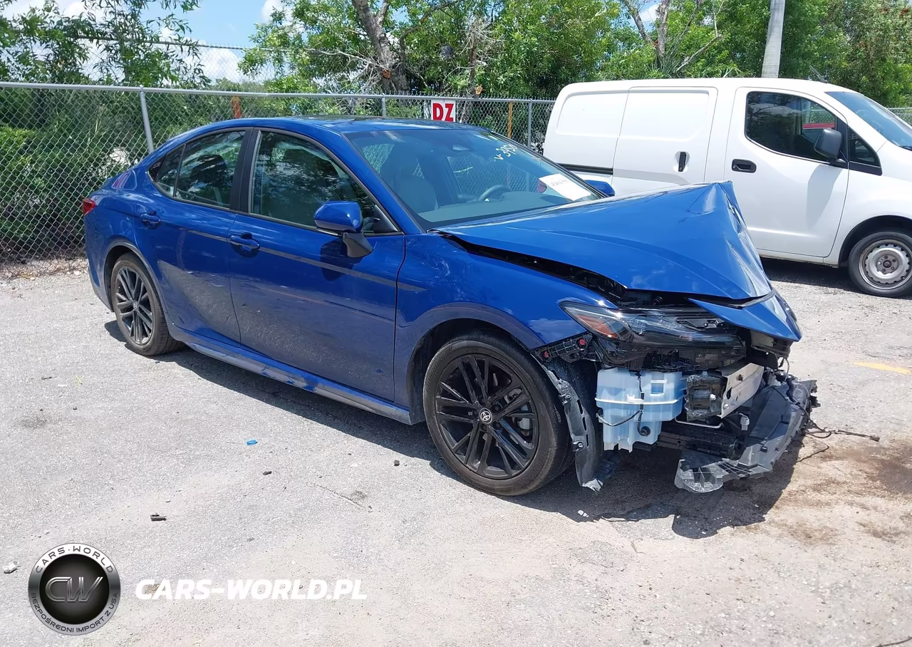 2025 Toyota Camry Se – zdjęcie 1 z 17