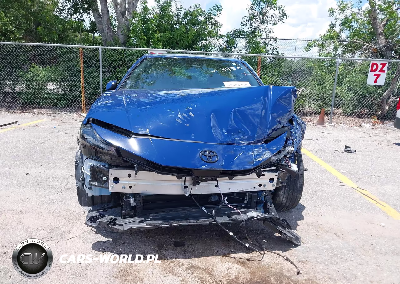 2025 Toyota Camry Se VIN:4T1DAACK2SU173950 - 13