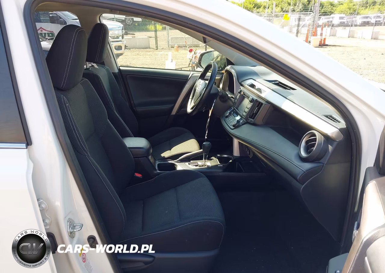 2017 Toyota Rav4 Hybrid Xle VIN:JTMRJREV5HD152826 - 5