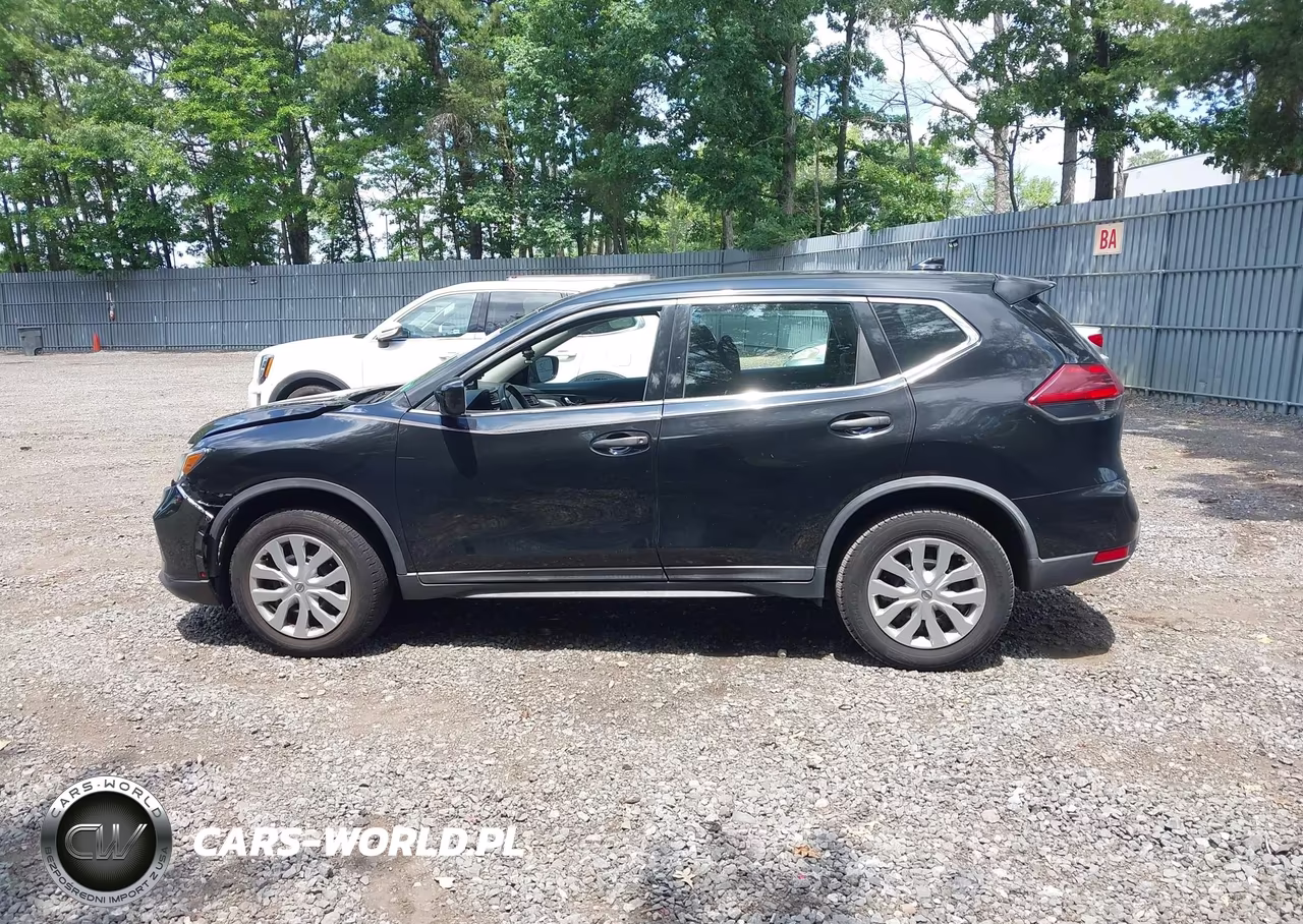 2018 Nissan Rogue S VIN:KNMAT2MV6JP546775 - 14