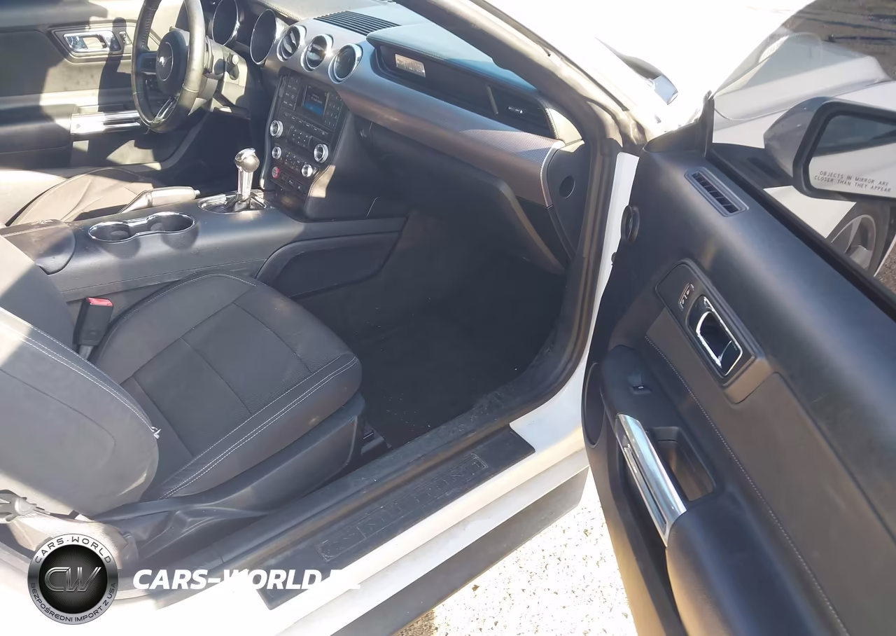 2015 Ford Mustang V6 VIN:1FA6P8AM1F5375967 - 5